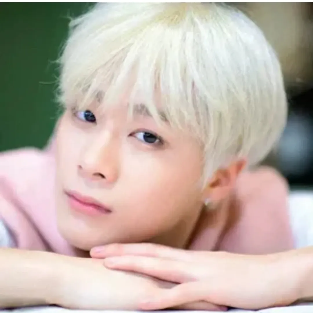 Recent activity shot of Moonbin (ASTRO)