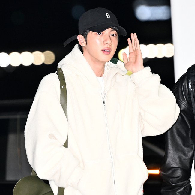 Foto terbaru Jin (BTS)