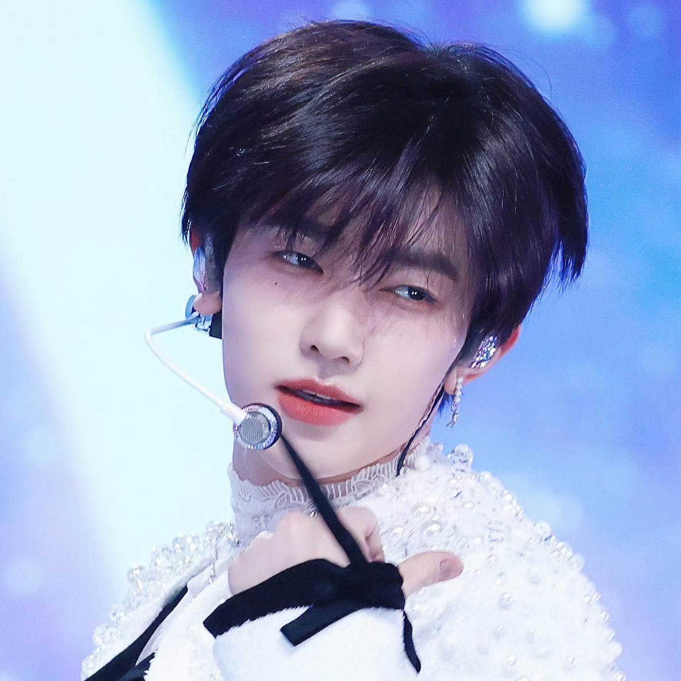 Foto terbaru Zhang Hao (ZEROBASEONE)