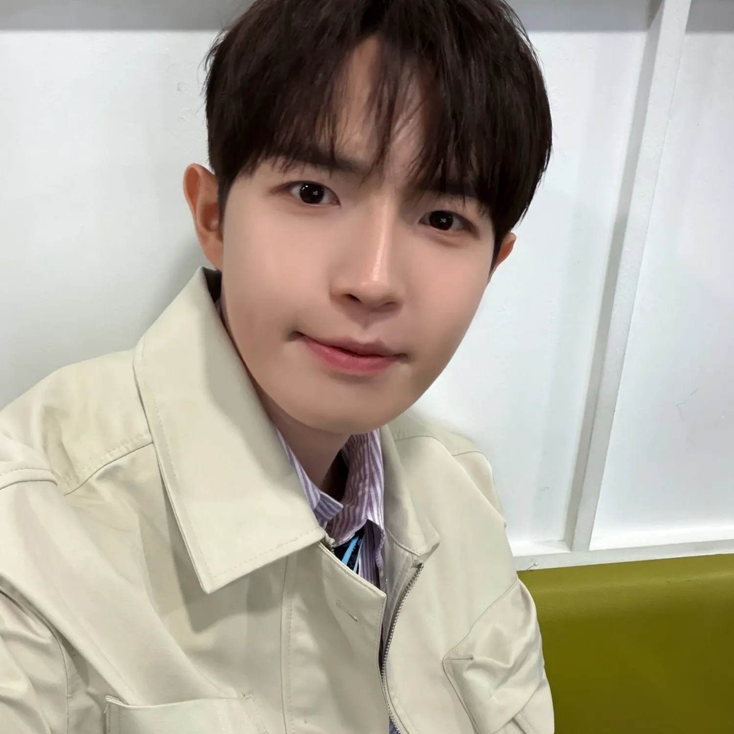 Behind-the-scenes cut of Kim Jaehwan