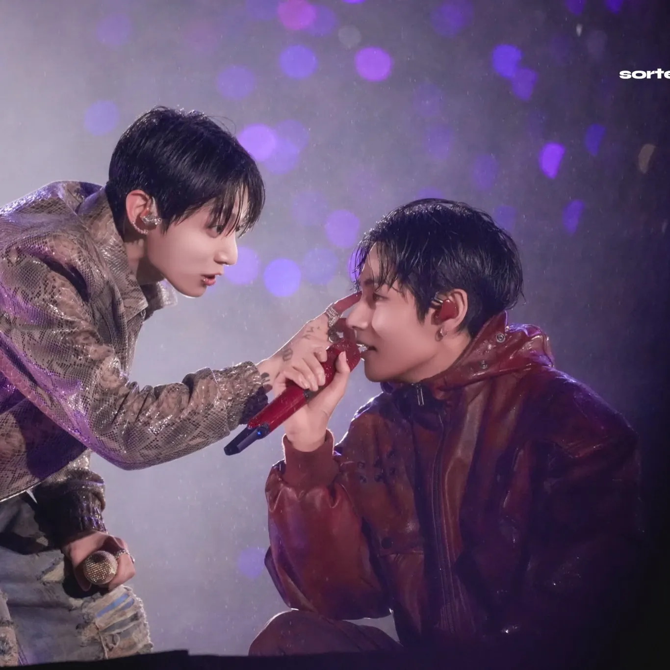 뷔 (방탄소년단)의 비하인드 컷