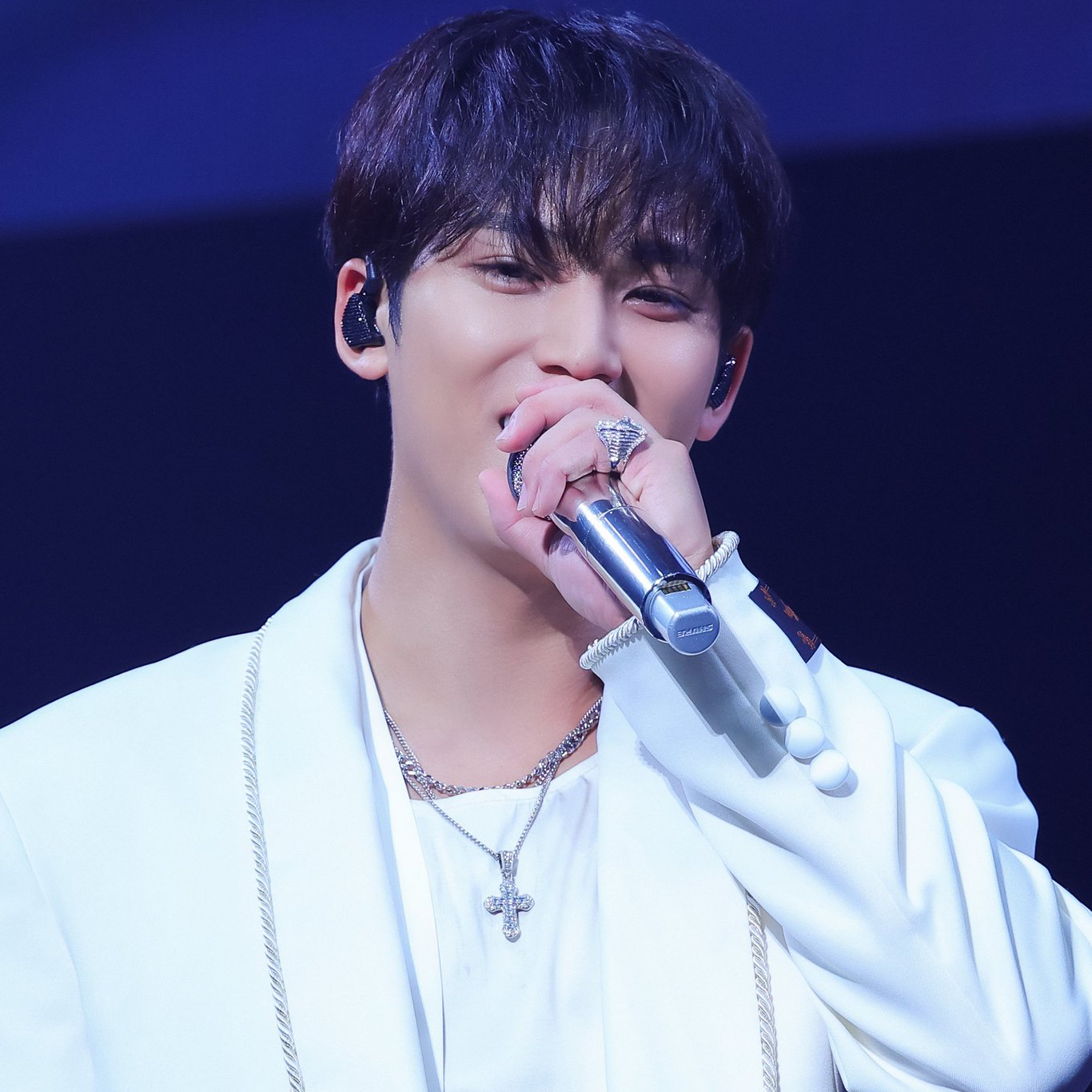 A moment captured by Mingyu (SEVENTEEN)'s fan