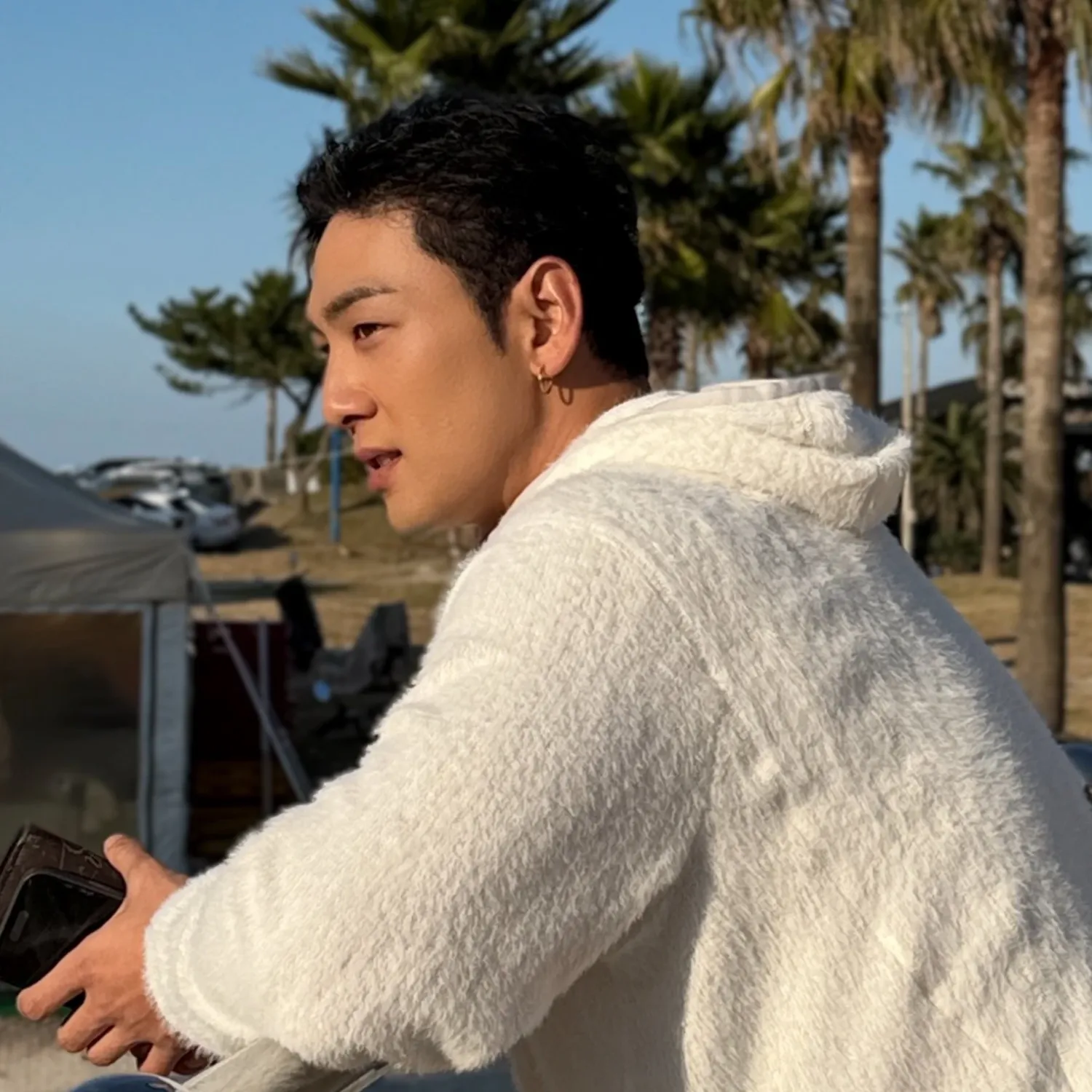 백호의 비하인드 컷
