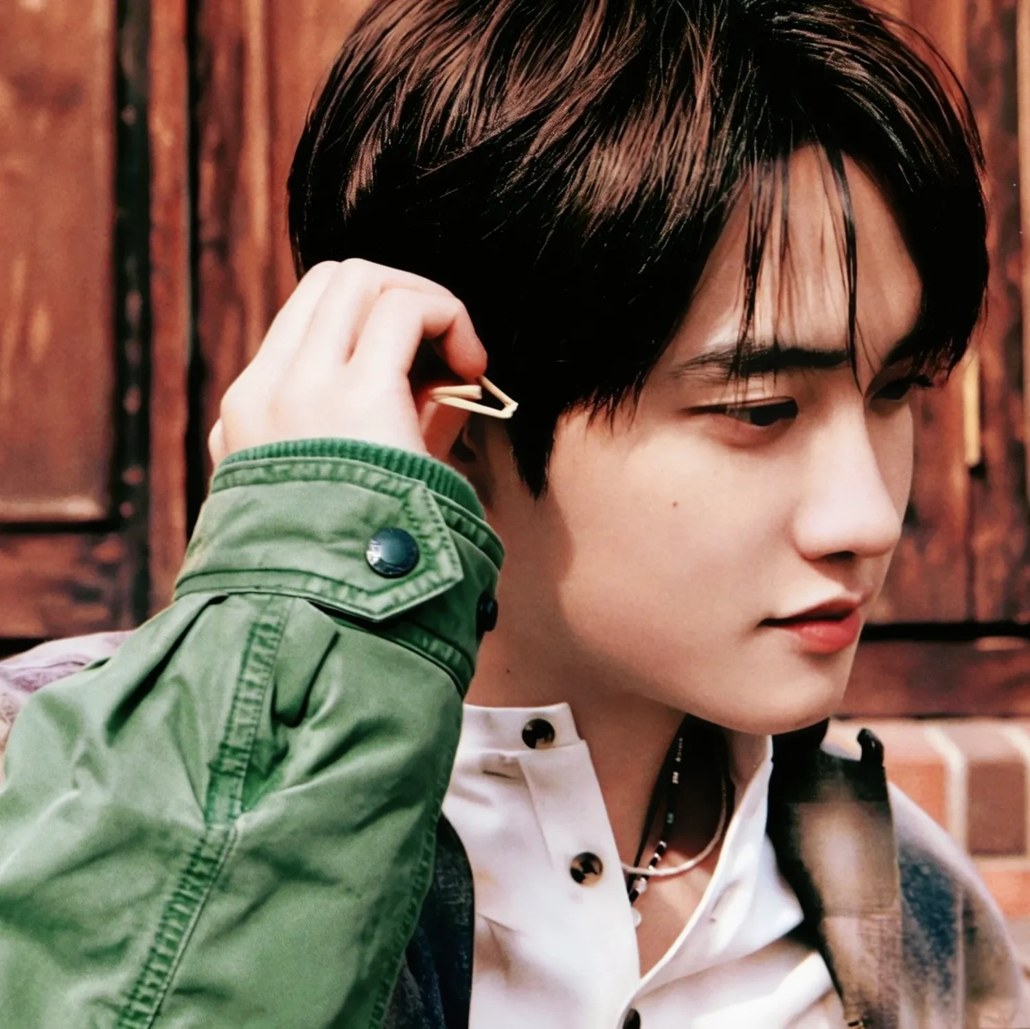 Behind-the-scenes cut of D.O. (EXO)