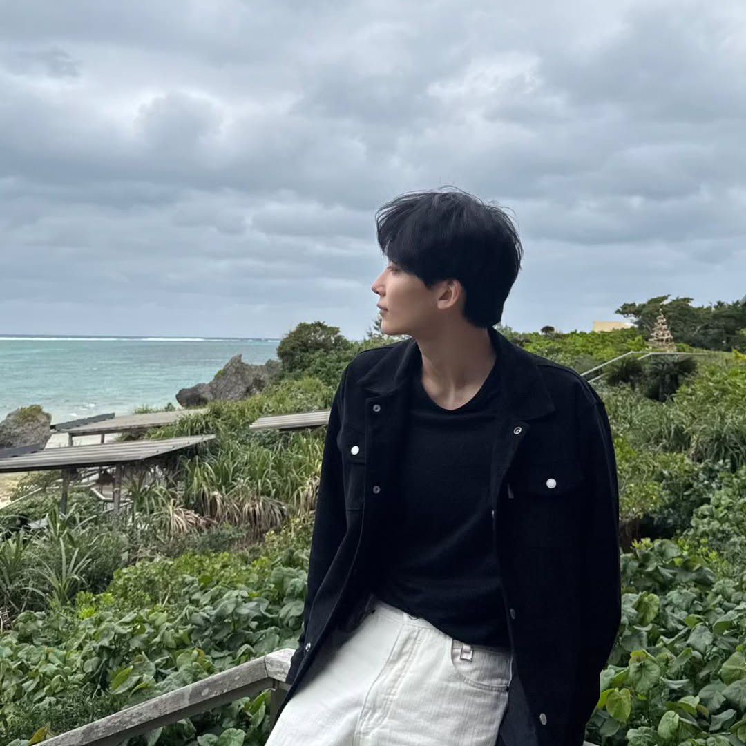 A moment captured by Jeonghan (SEVENTEEN)'s fan