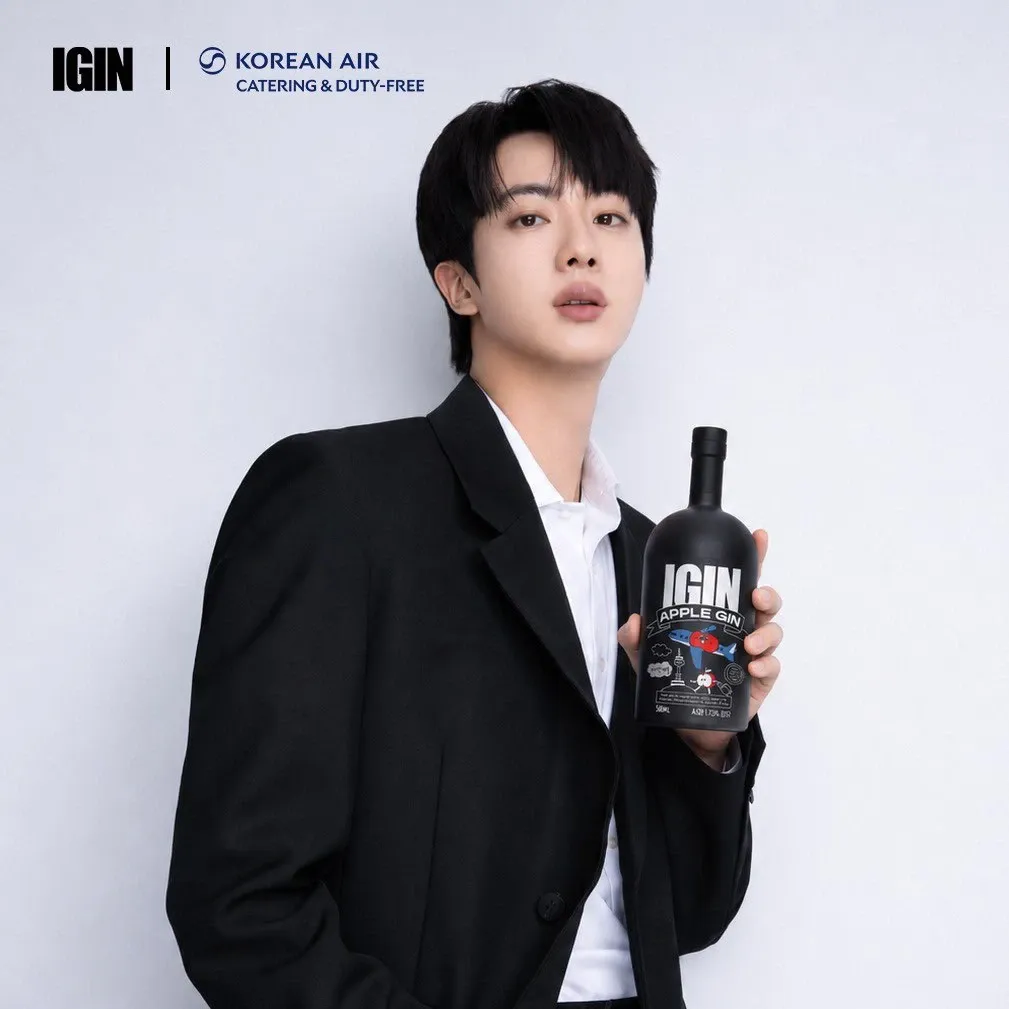 Momen yang diabadikan oleh penggemar Jin (BTS)