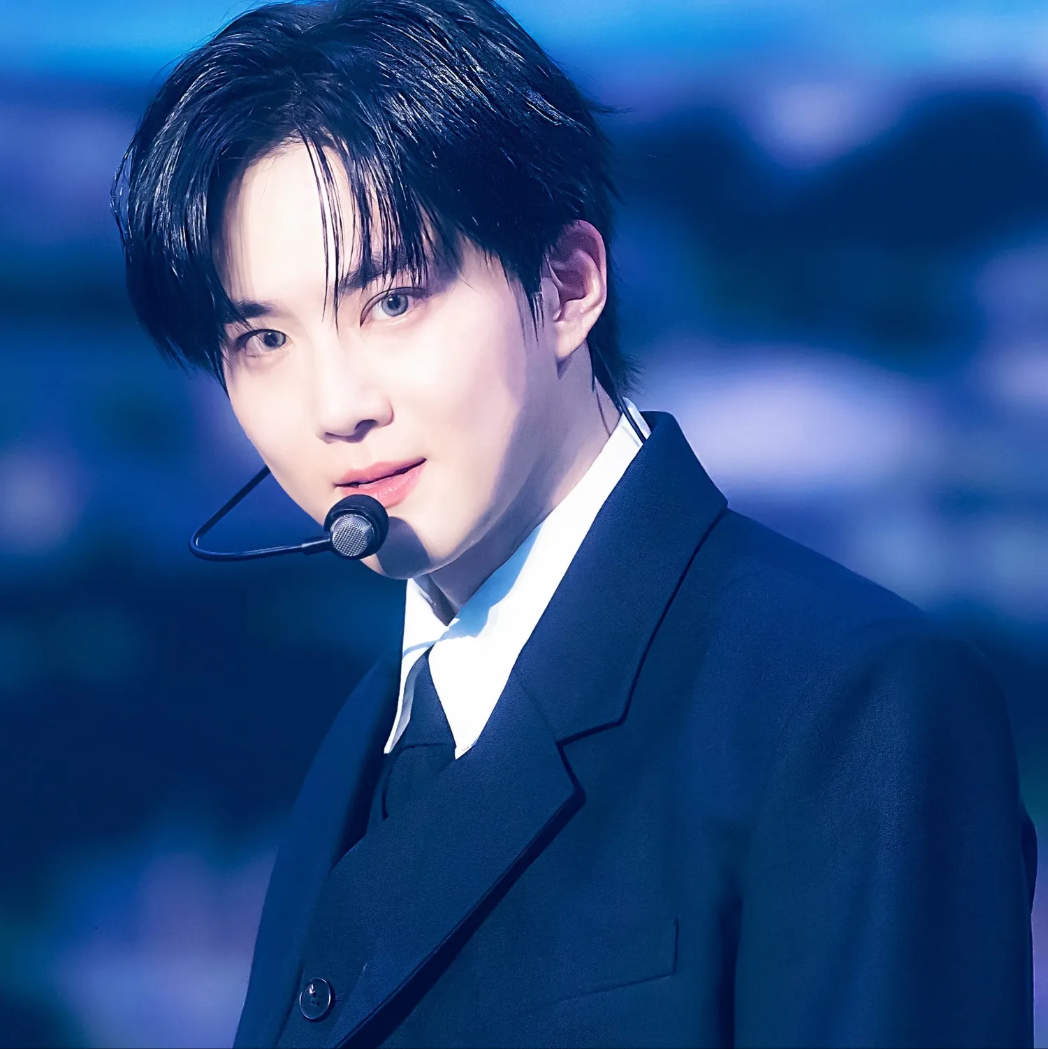 Foto aktivitas terbaru Suho (EXO)