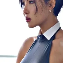 Recent activity shot of Hwasa (MAMAMOO)