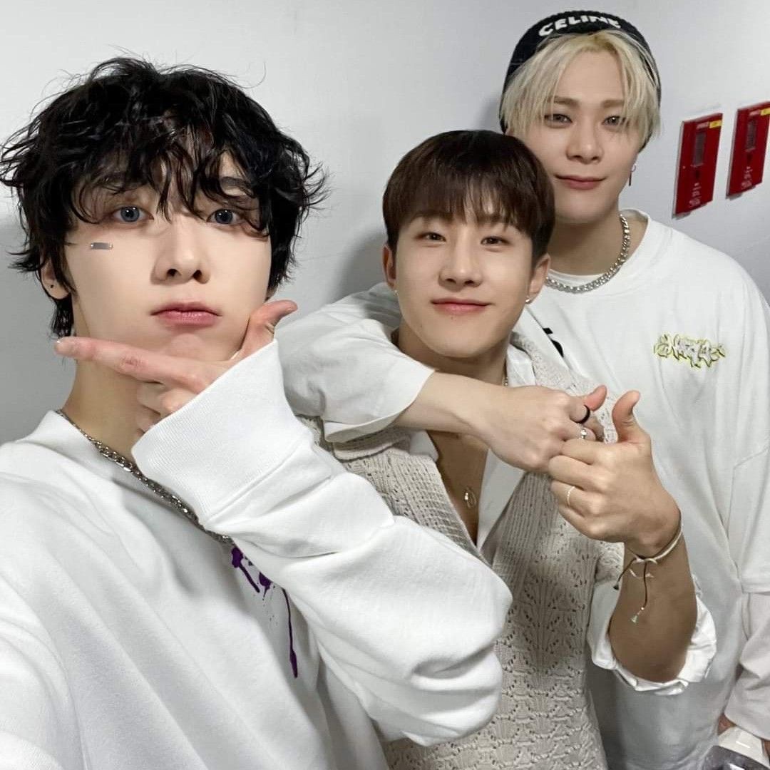 Behind-the-scenes cut of Jinjin (ASTRO)