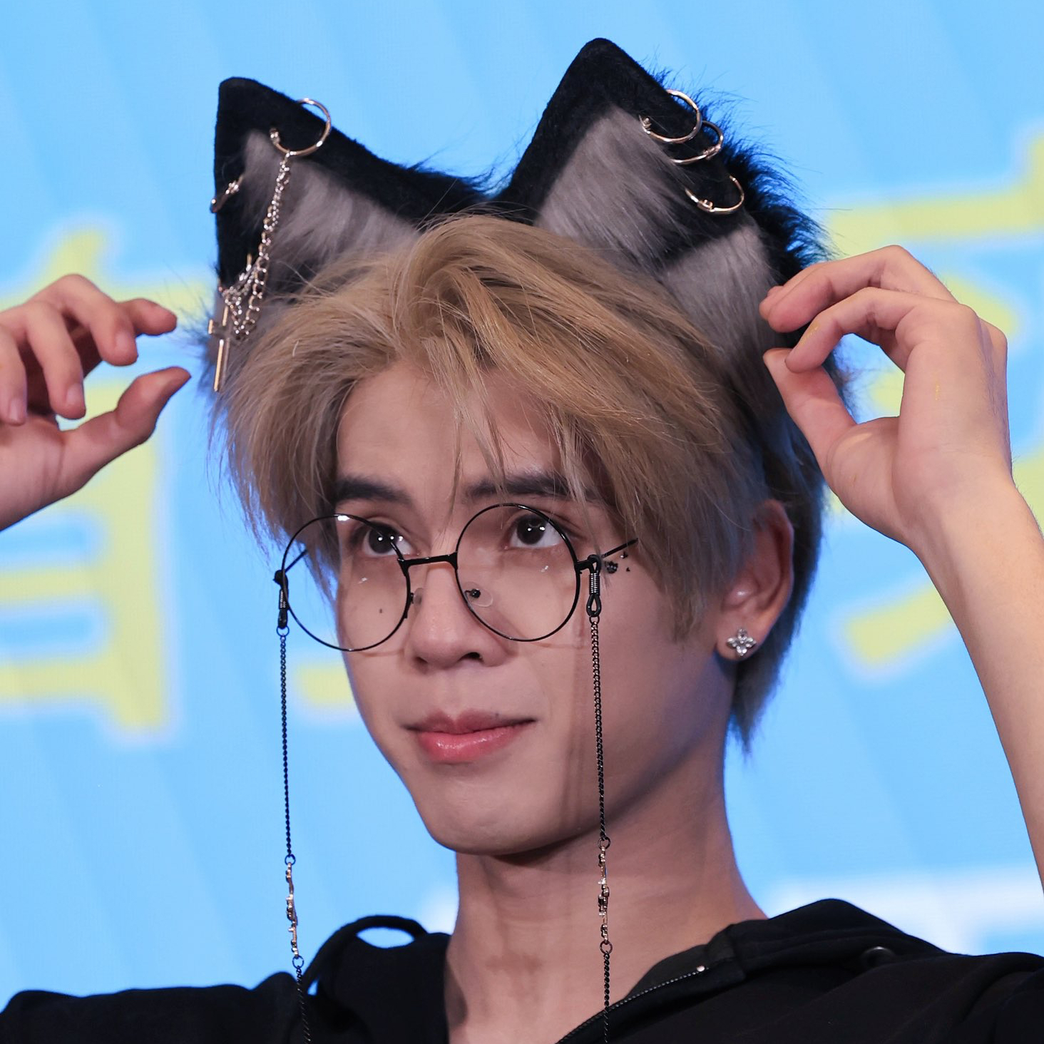 Behind-the-scenes cut of DORN (NexT1DE)