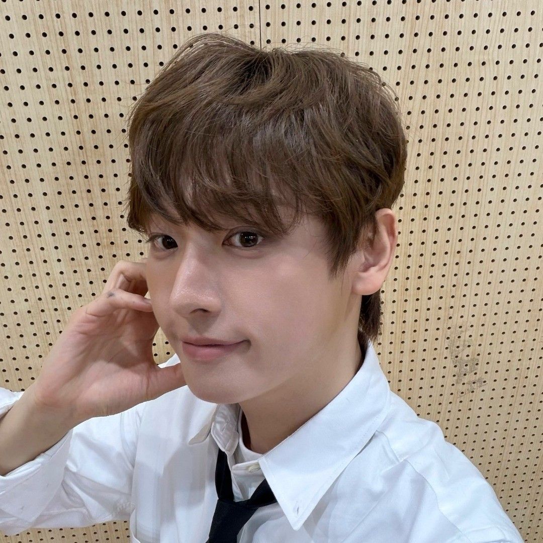 Behind-the-scenes cut of Inseong (SF9)