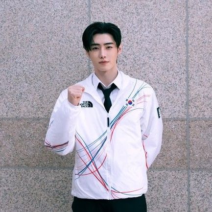 A moment captured by Sunghoon (ENHYPEN)'s fan