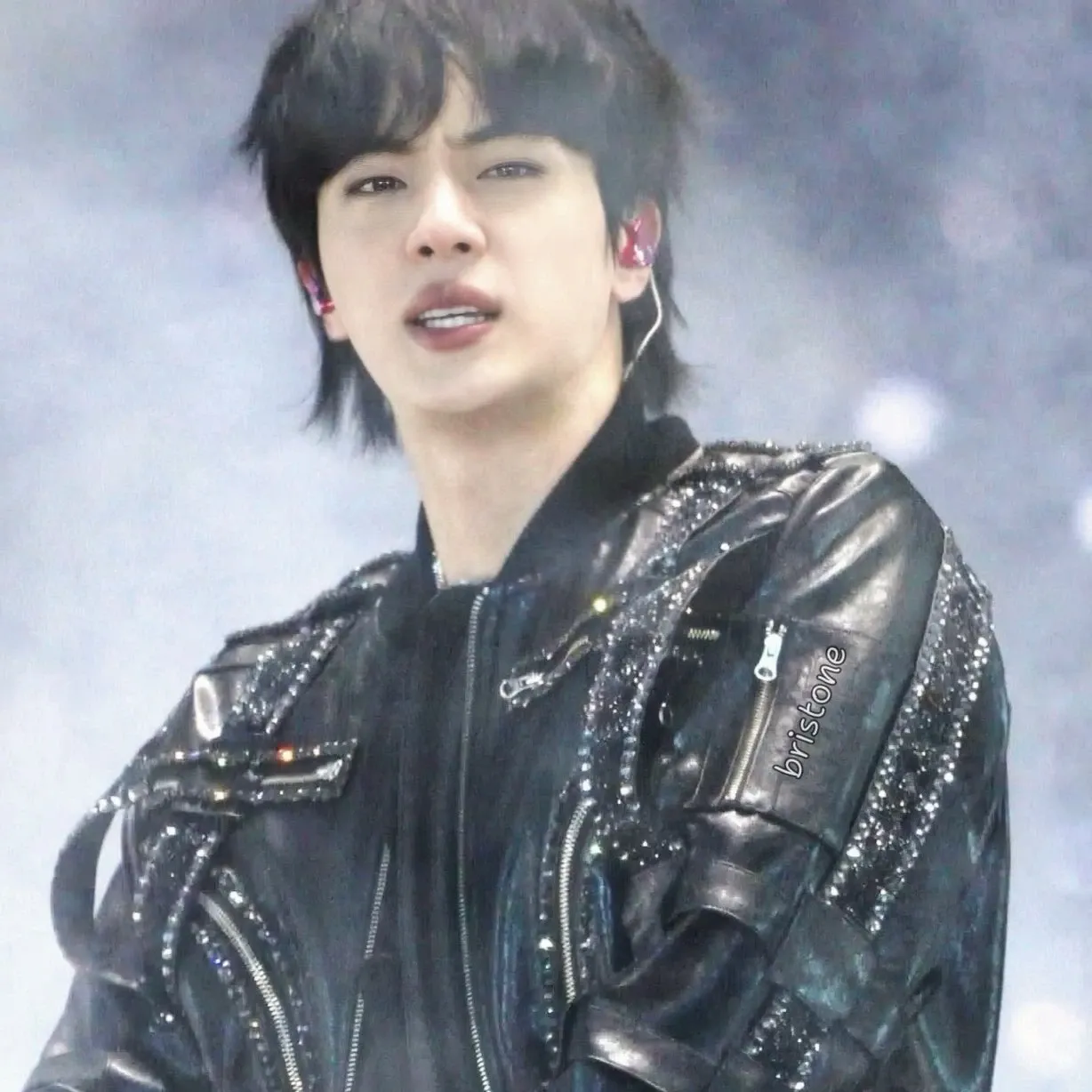 Potret di balik layar Jin (BTS)