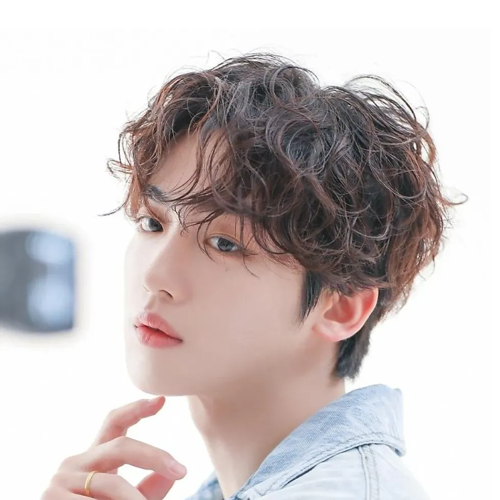 김요한 (위아이)의 최신 사진
