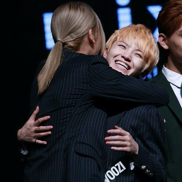 세븐틴 최근 활동샷