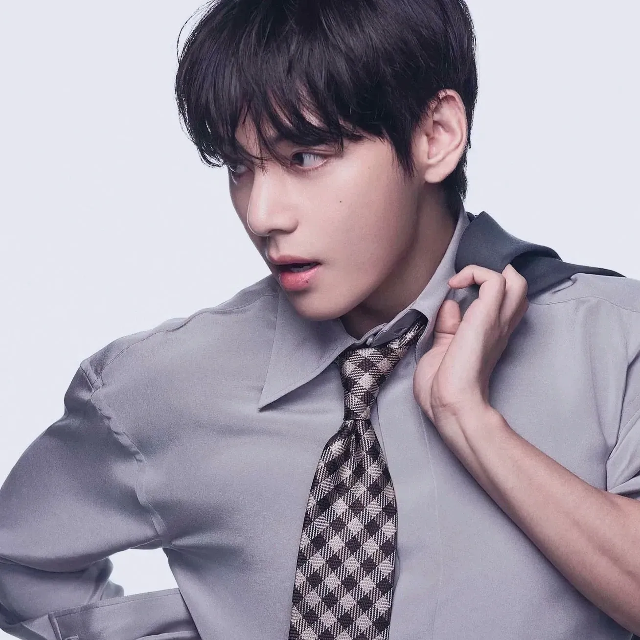 V (BTS)の最近の活動写真