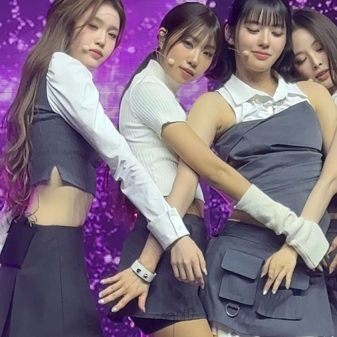 A moment captured by izna's fan