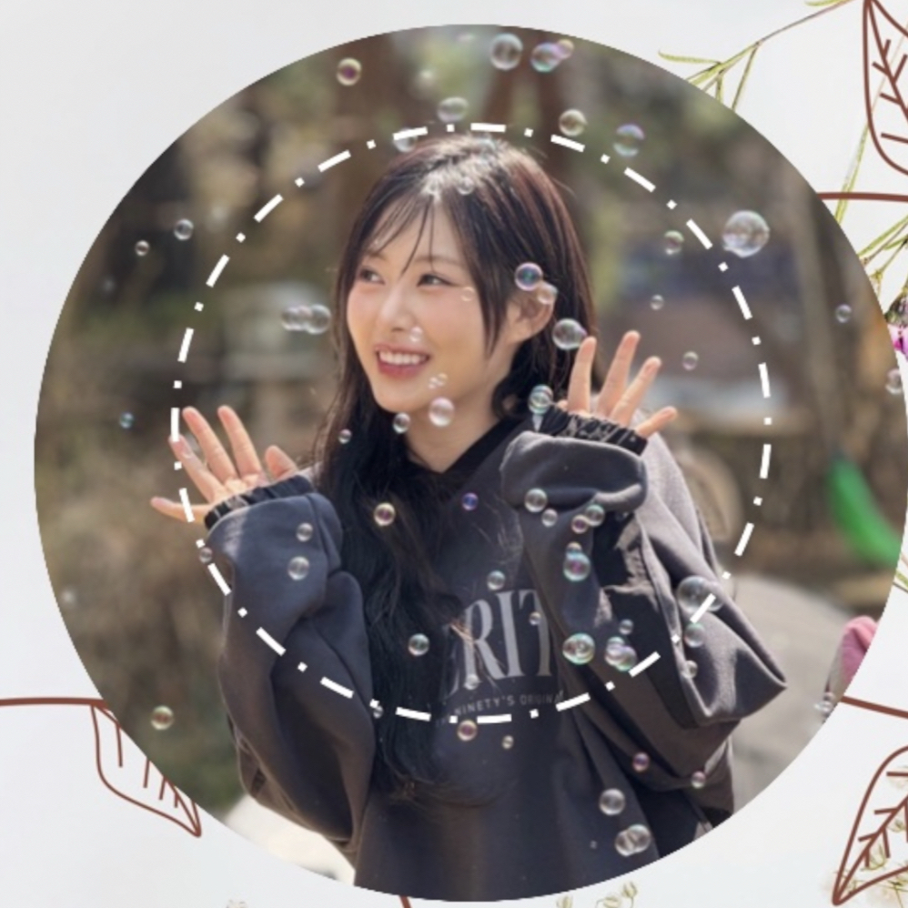 A moment captured by Liv (RESCENE)'s fan