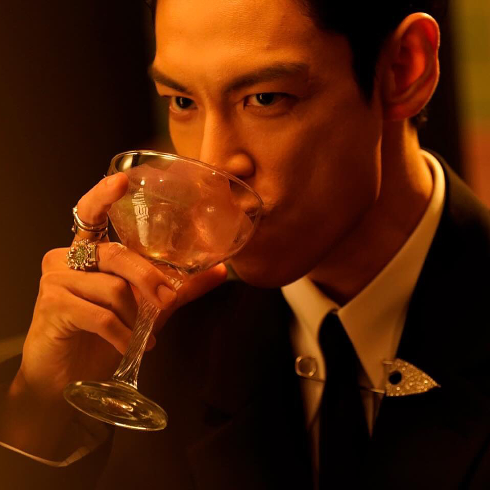 Behind-the-scenes cut of T.O.P