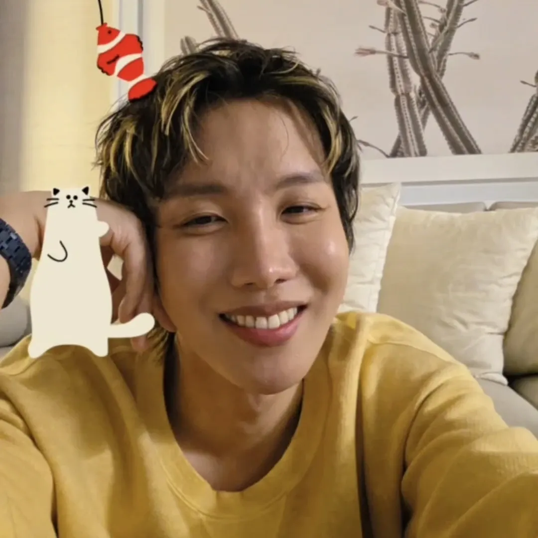 제이홉 (방탄소년단)의 최신 사진