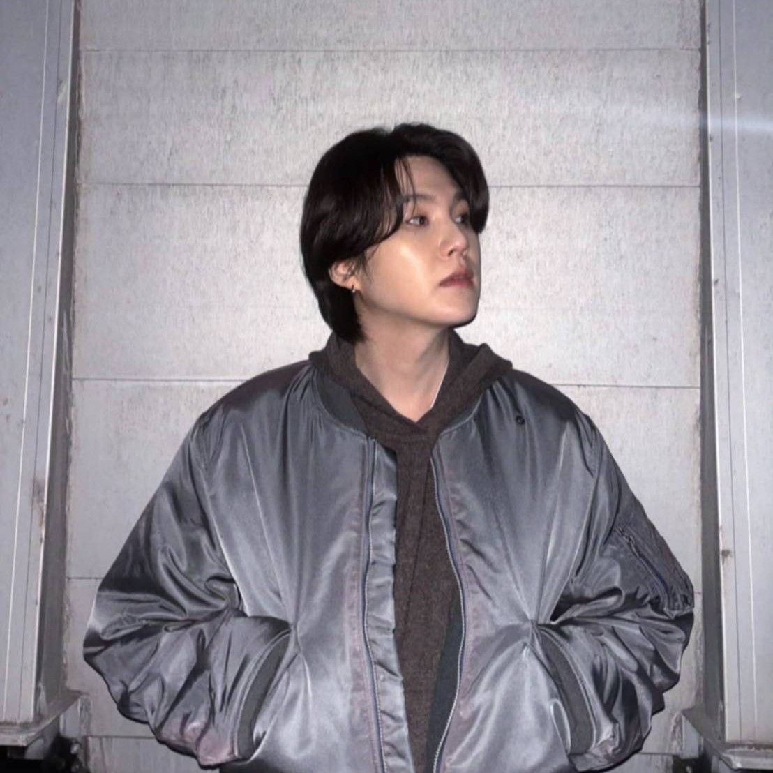 Behind-the-scenes cut of SUGA (BTS)