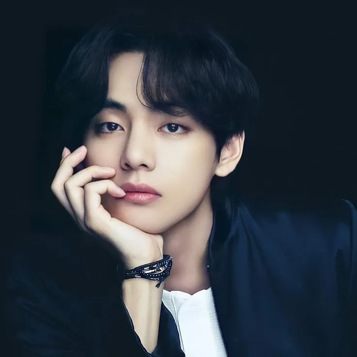 뷔 (방탄소년단)의 비하인드 컷