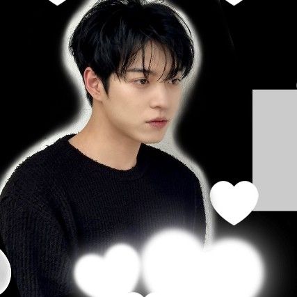 Latest photo of HWICHAN (OMEGA X)