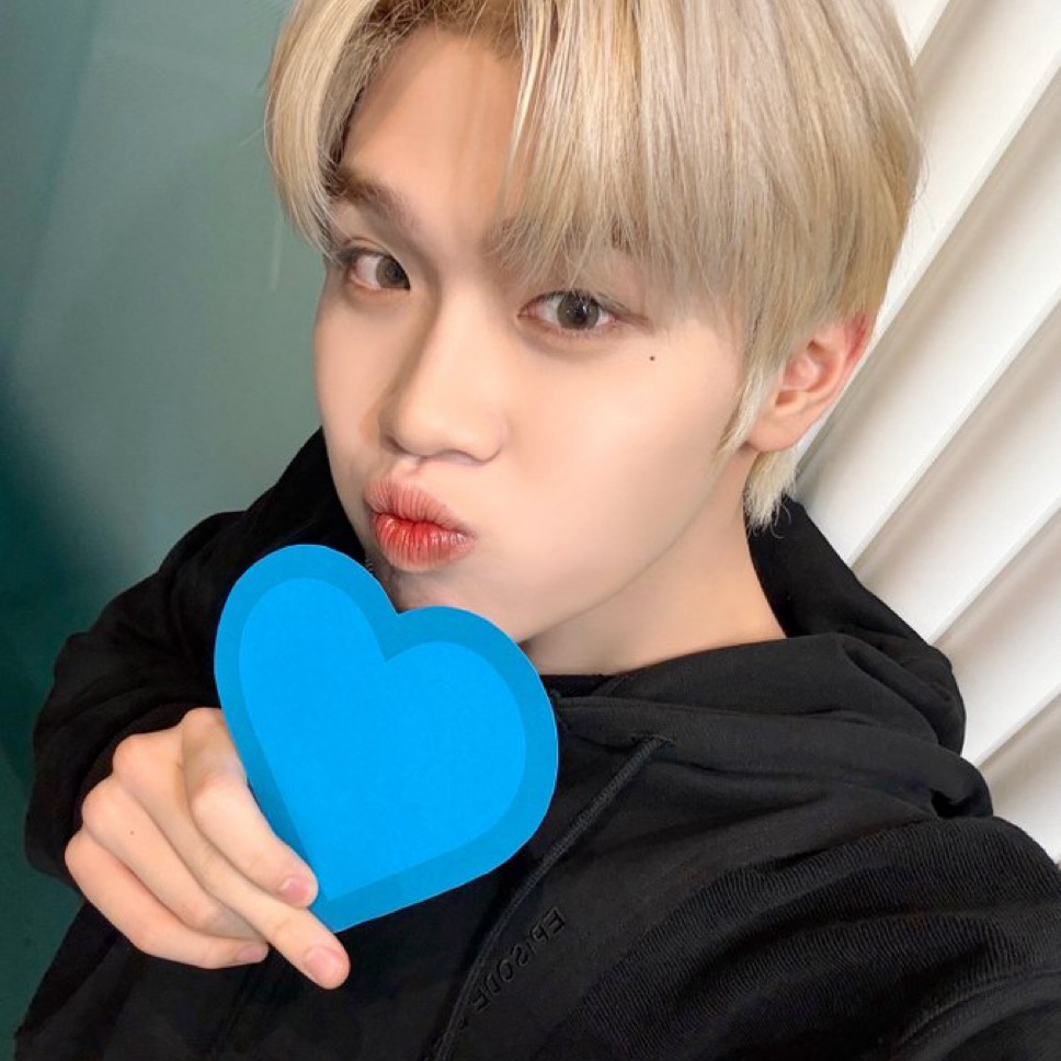 Recent activity shot of Kim Taerae (ZEROBASEONE)