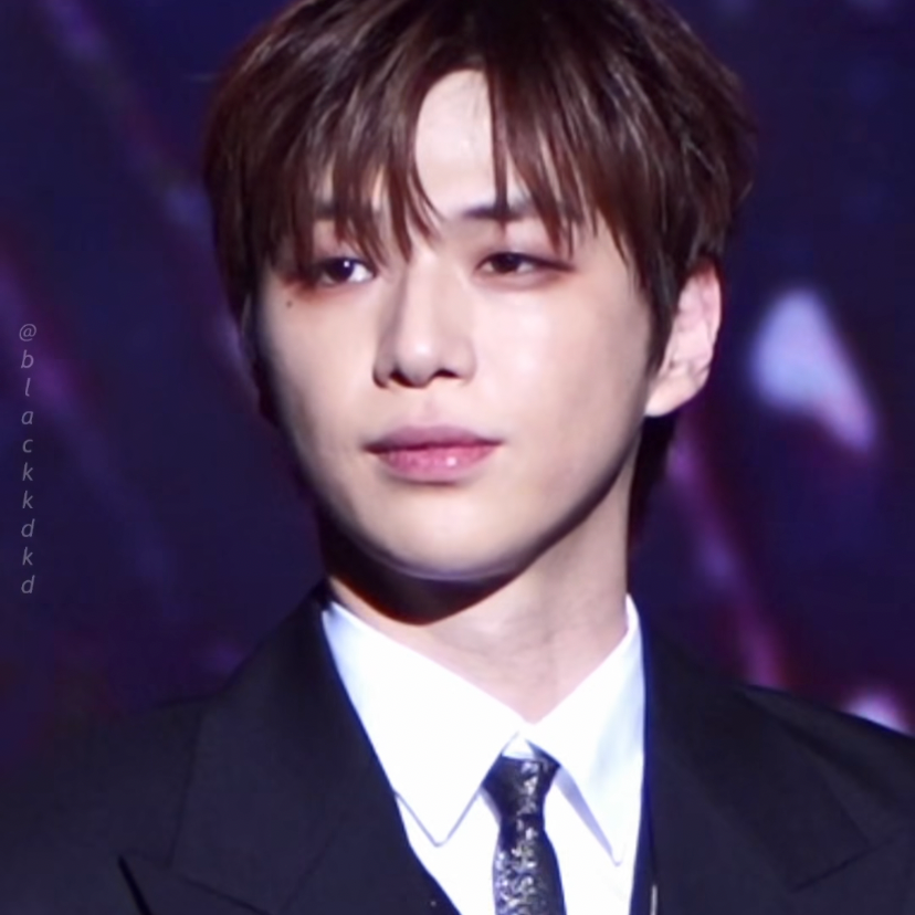 강다니엘의 비하인드 컷