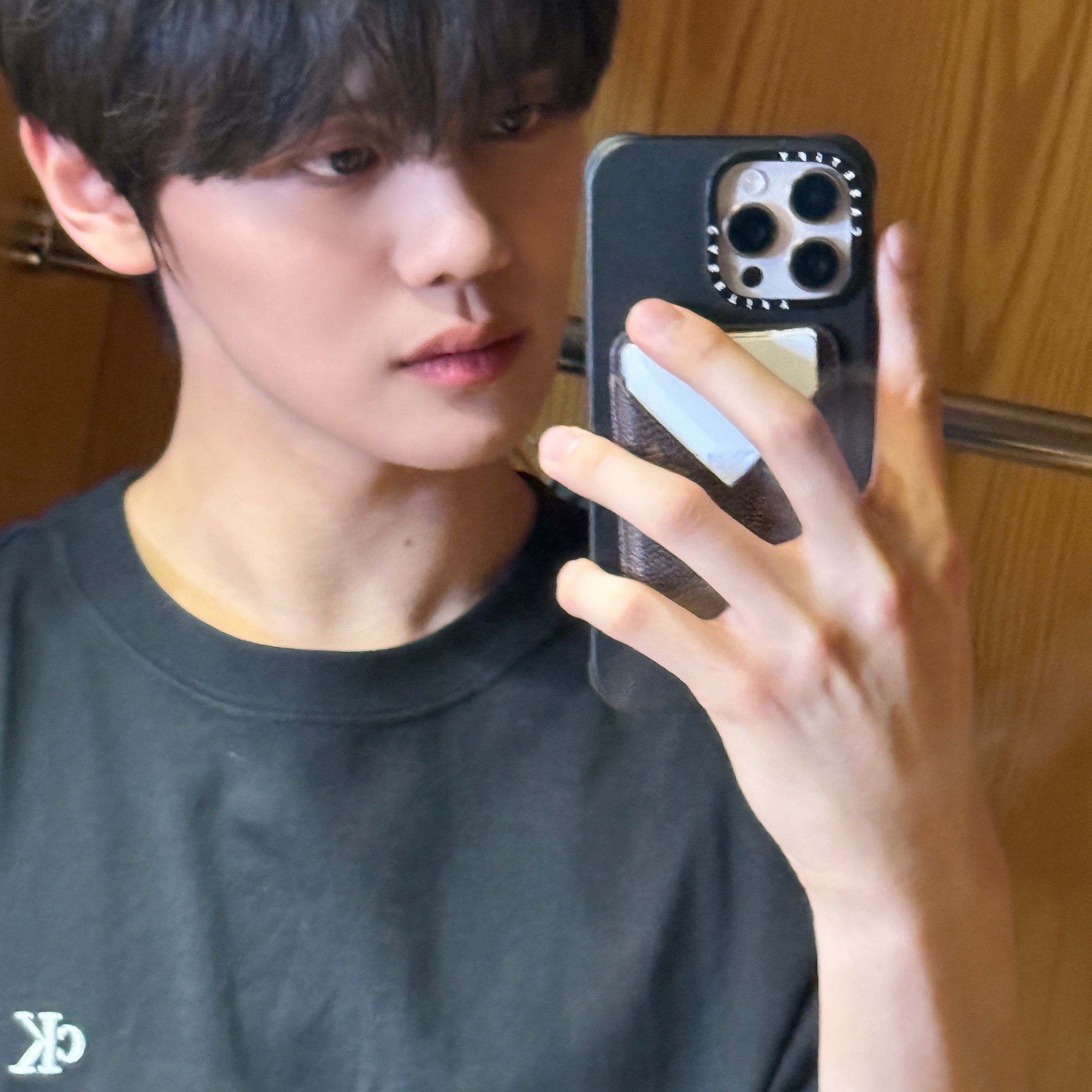 Latest photo of Kim Gyuvin (ZEROBASEONE)