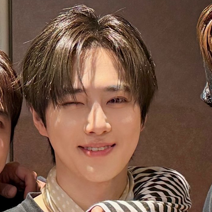 Latest photo of Suho (EXO)