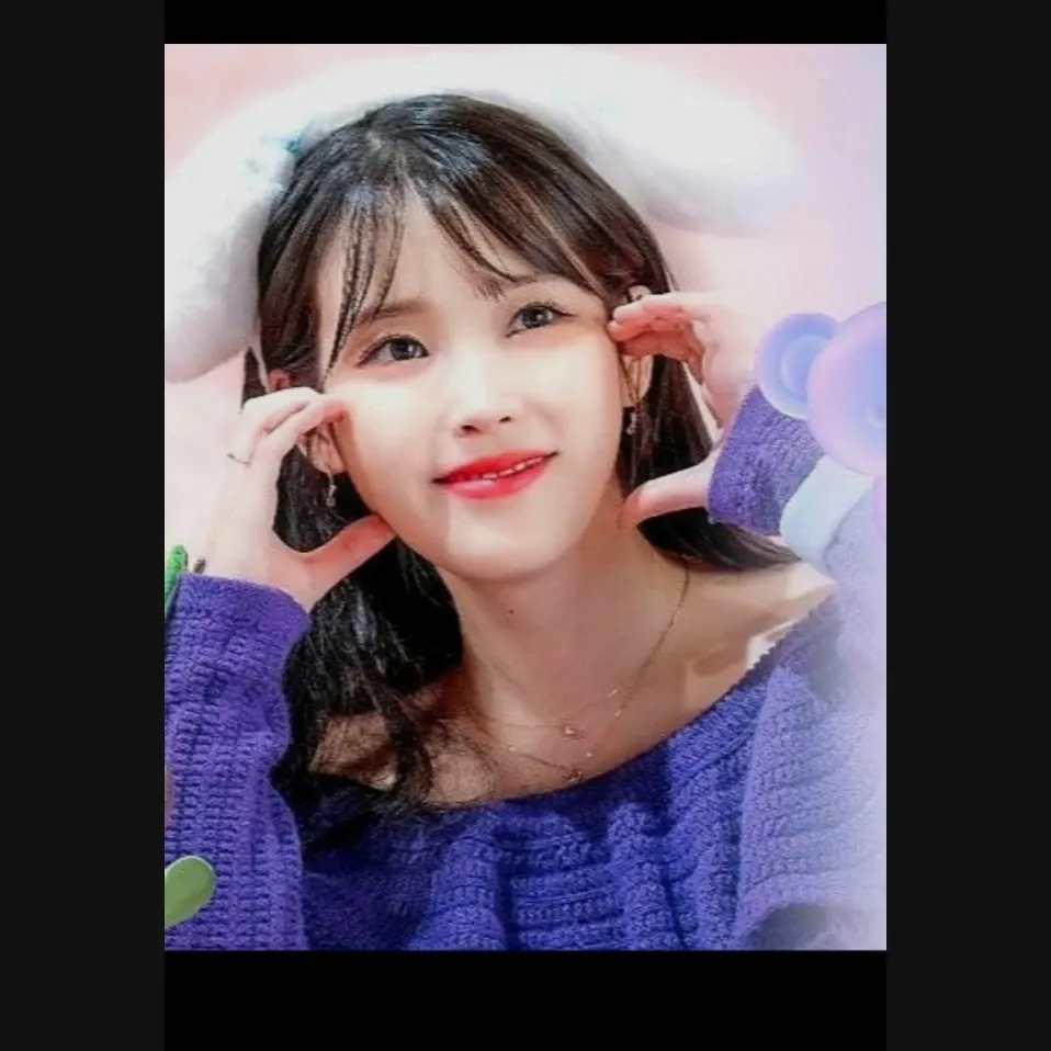 Foto aktivitas terbaru IU