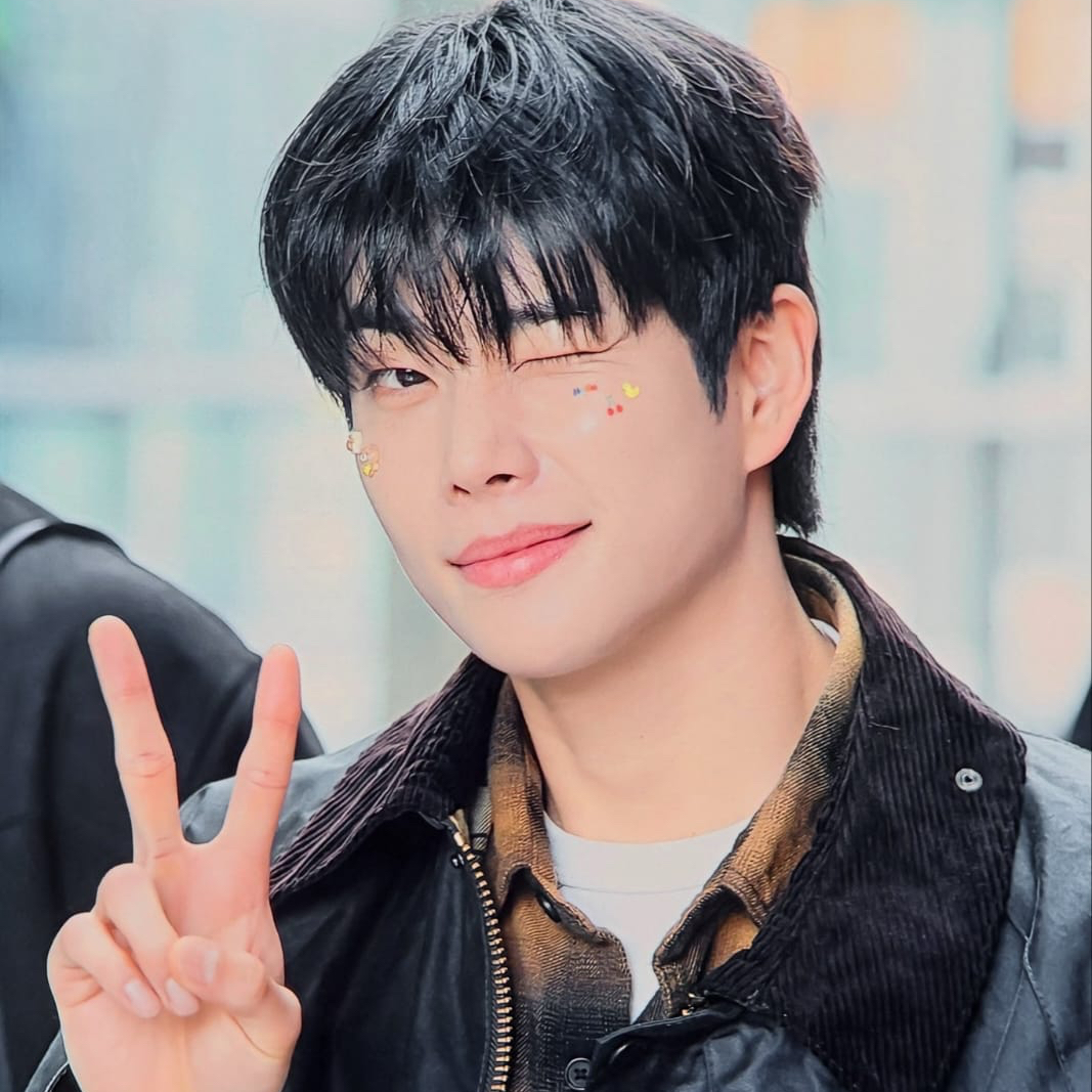 아스트로의 최신 사진