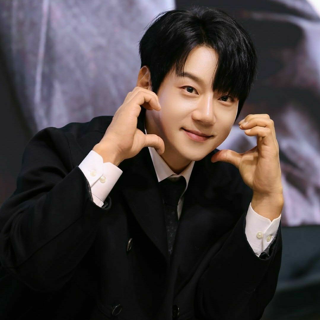 A moment captured by Hwang Chiyeol's fan