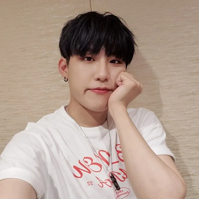 A moment captured by Park Woojin (AB6IX)'s fan