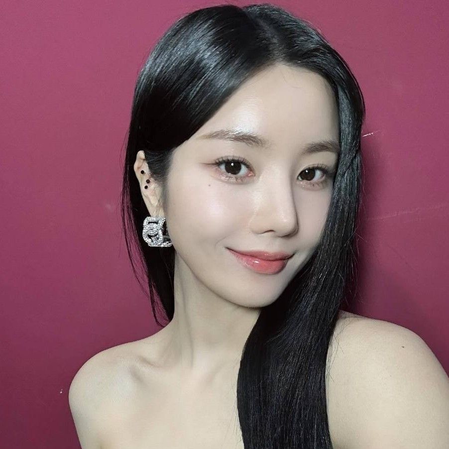 Recent activity shot of Kwon Eunbi