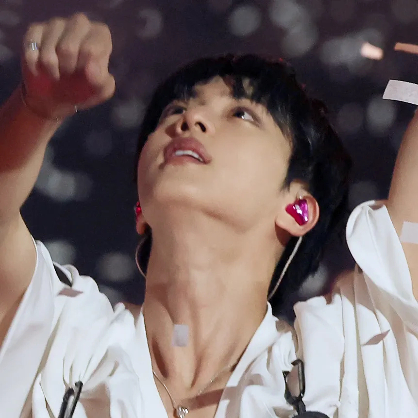 Behind-the-scenes cut of Jin (BTS)