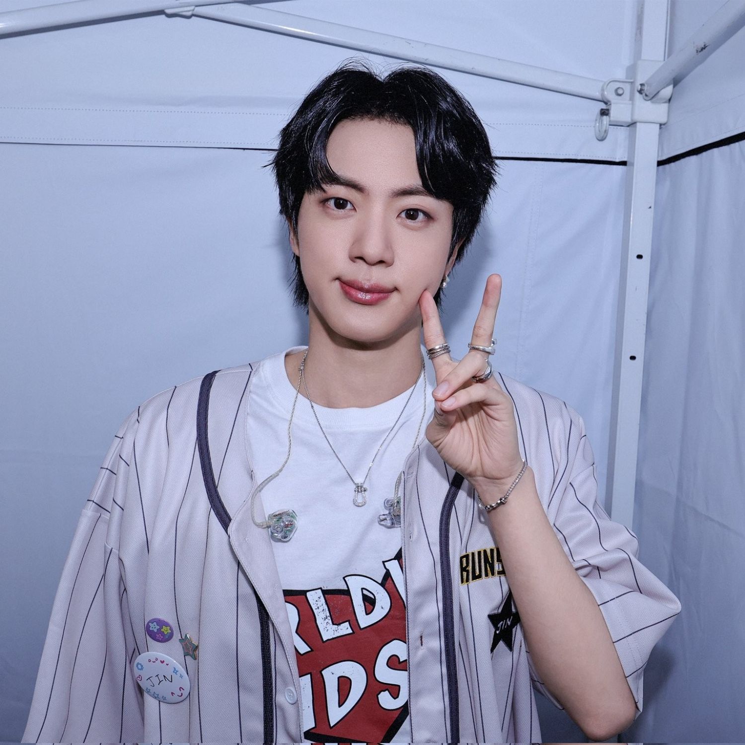 Foto terbaru Jin (BTS)