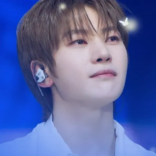 A moment captured by Seok Matthew (ZEROBASEONE)'s fan