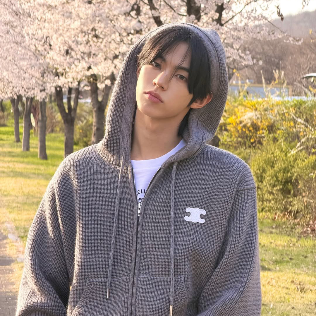 Behind-the-scenes cut of TWS