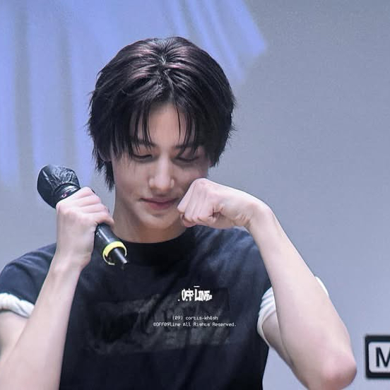 成贤 (CORTIS)的最新活动照片