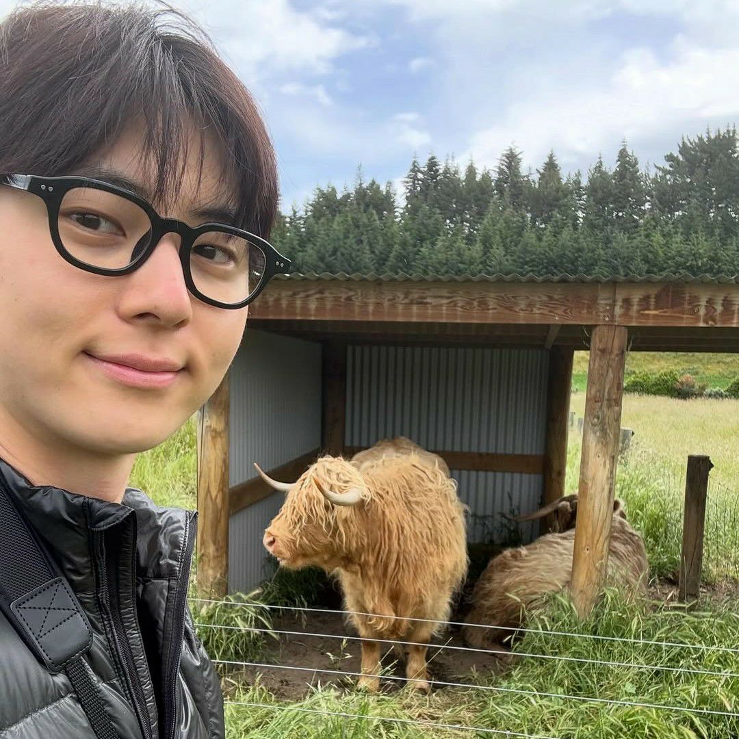 황민현 최근 활동샷