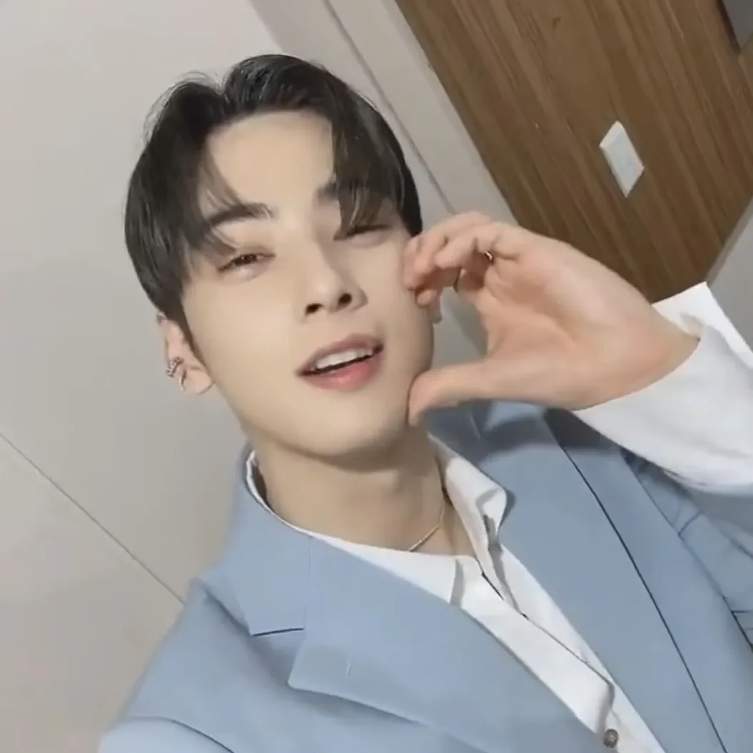 Recent activity shot of Eunwoo (ASTRO)