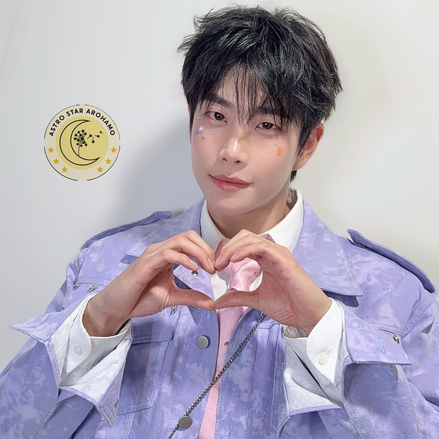 A moment captured by MJ (ASTRO)'s fan