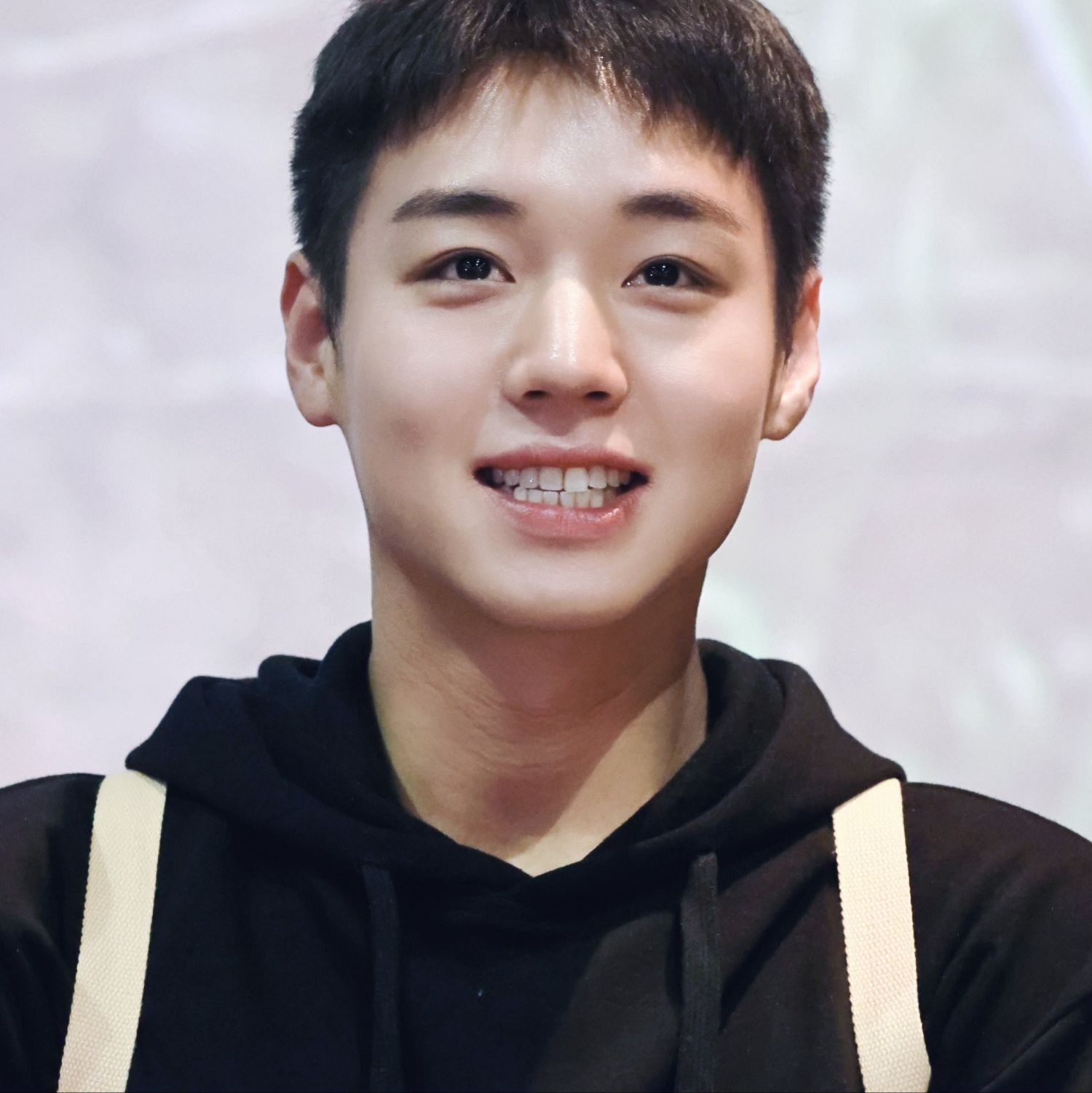 박지훈의 최신 사진