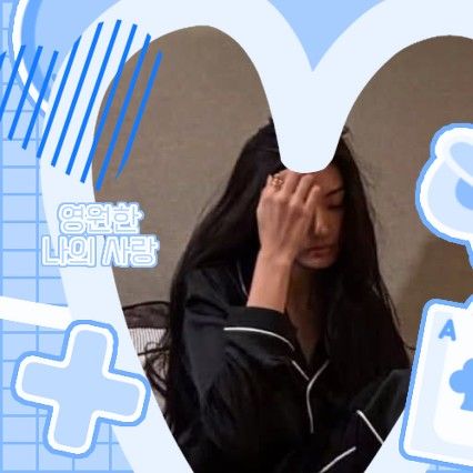 A moment captured by Gawon (MEOVV)'s fan