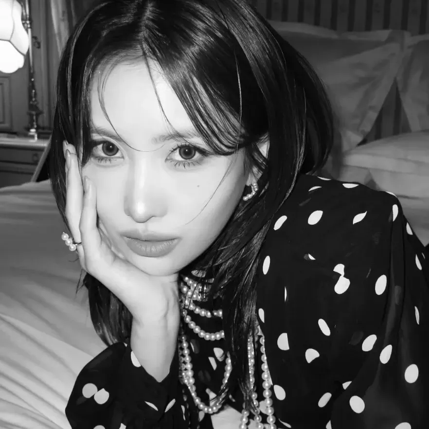 Latest photo of Momo (TWICE)