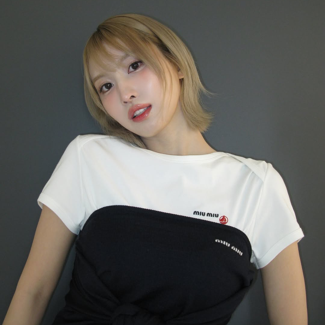 모모 (TWICE) 최근 활동샷