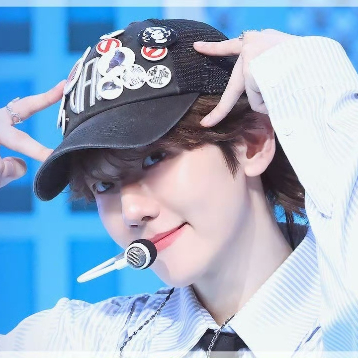 A moment captured by Baekhyun (EXO)'s fan