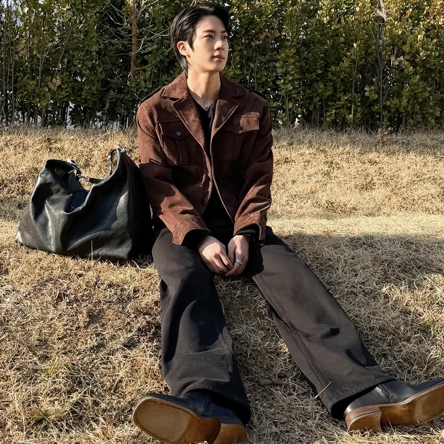 진 (방탄소년단) 최근 활동샷